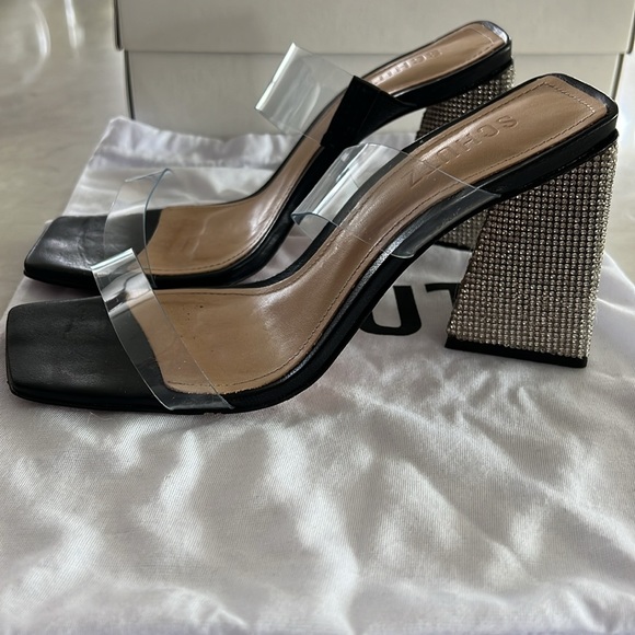 SCHUTZ Ariellen style slide sandals, size 7. - Picture 3 of 9